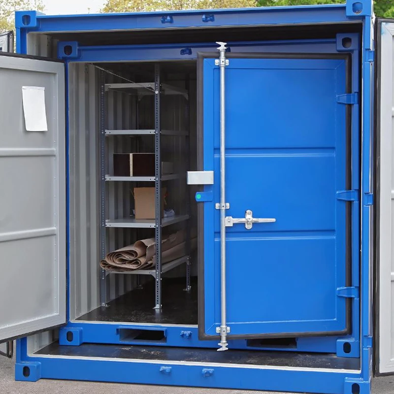Lagercontainer mit Regalen